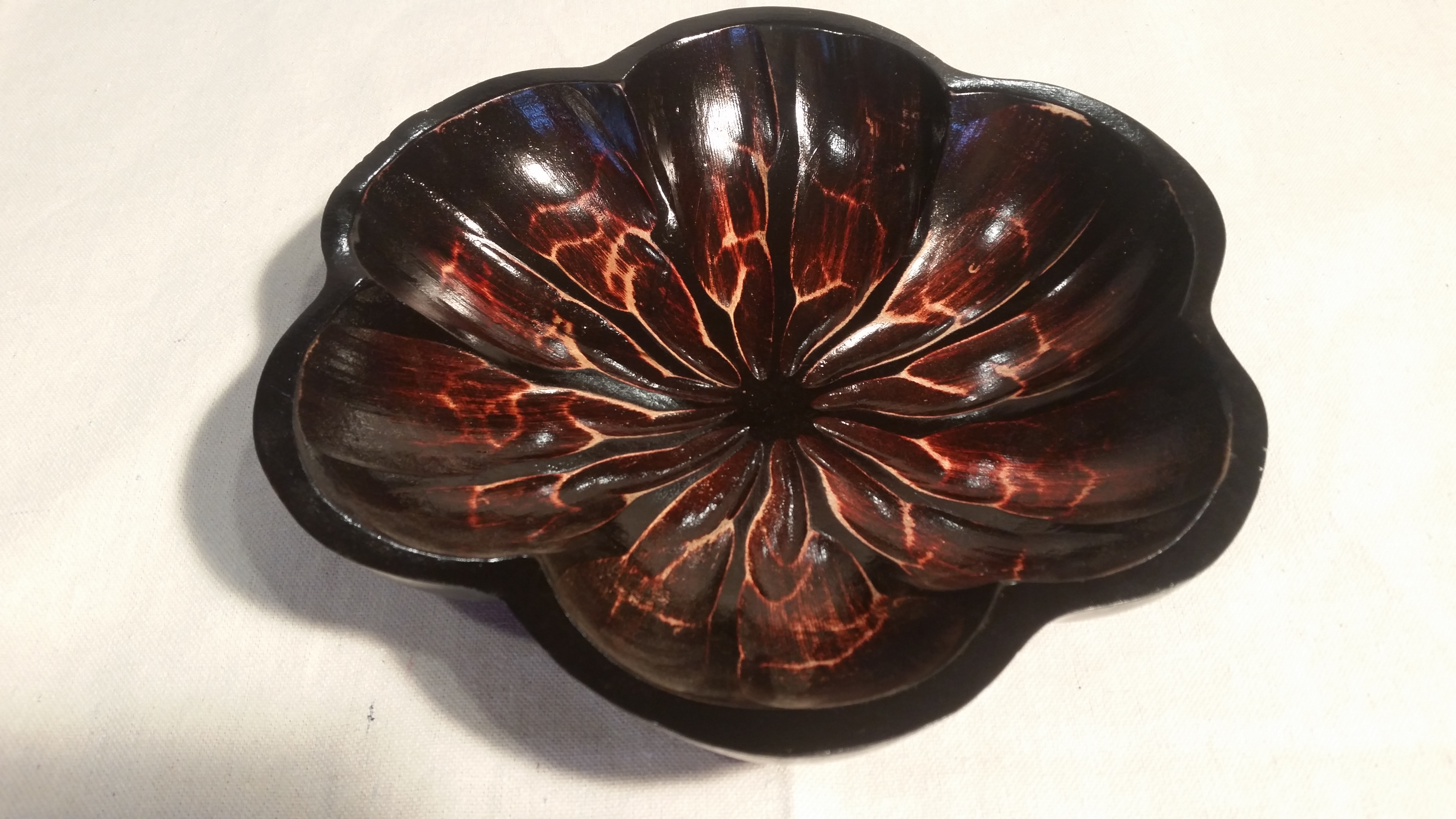 10 inch black round bowl