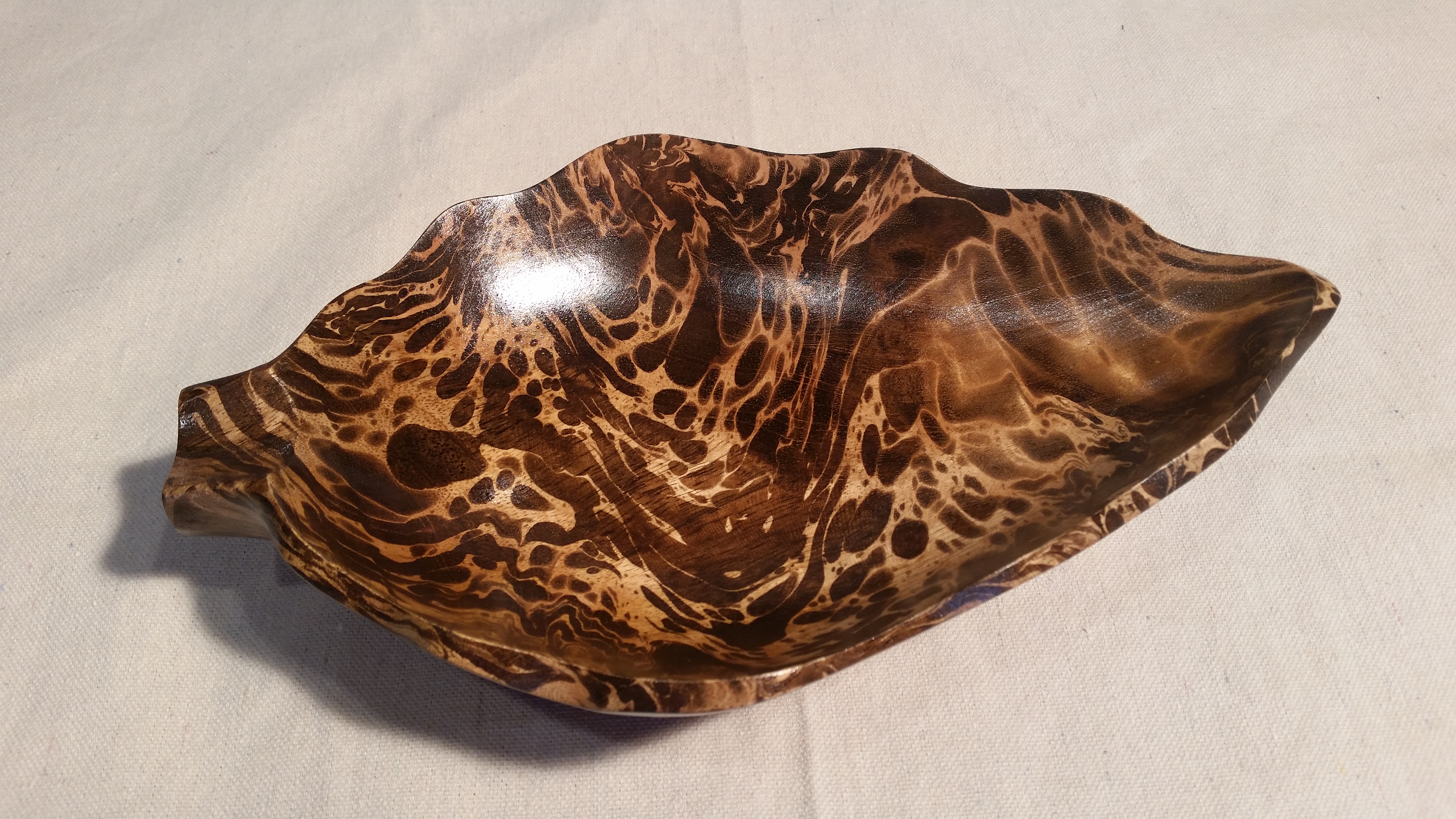 11 inch mango leaf bowl
